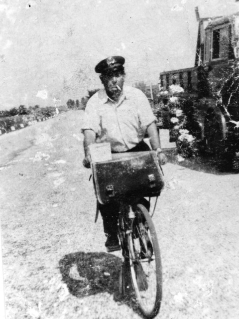 Il postino con la bicicletta
