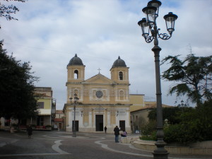 PIAZZA E CHIESA MADRE